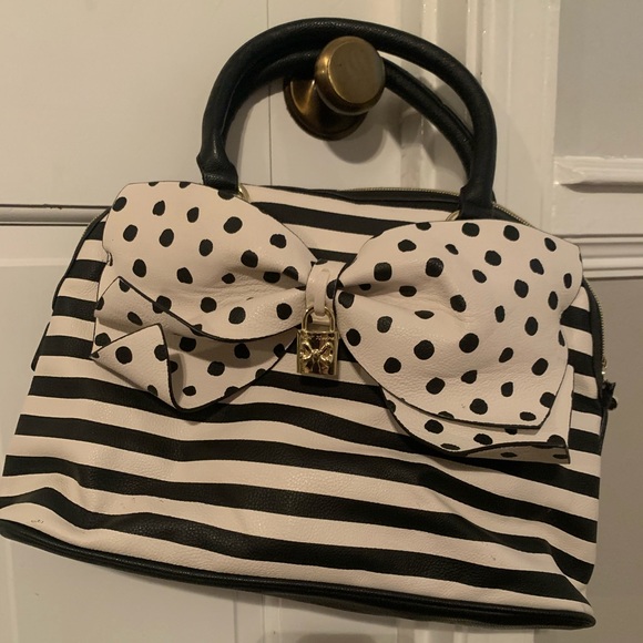 Betsey Johnson Handbags - Betsy Johnson purse